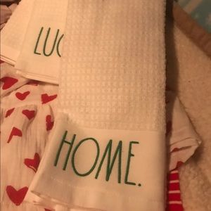 4 Rae Dunn Kitchen towels